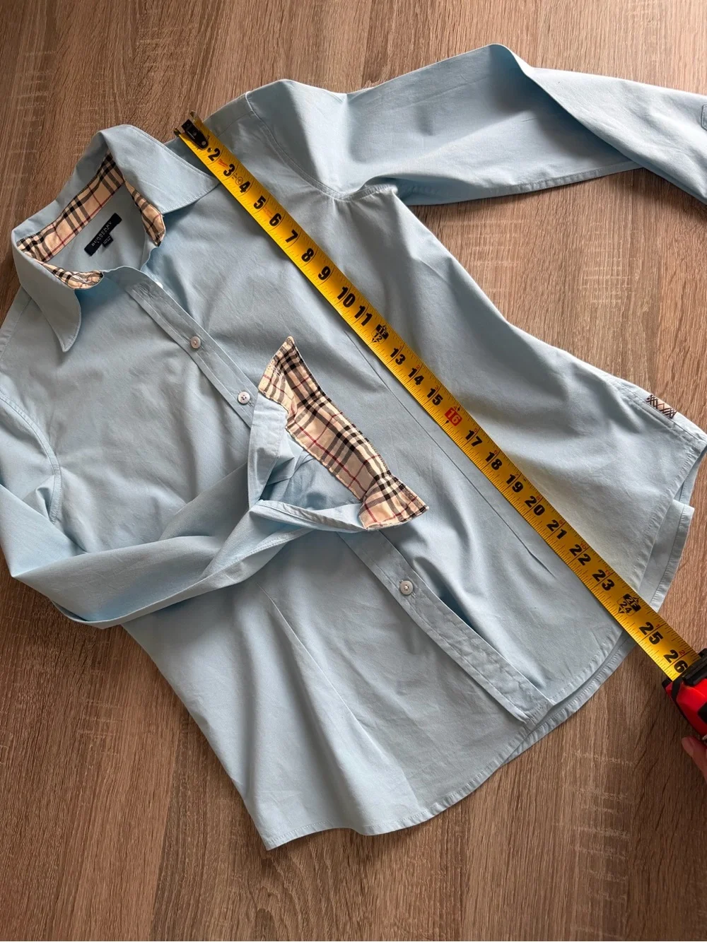 Burberry Light Blue Women's Dress Shirt with Contrast Collar Trim Size Large - Picture 12 of 13